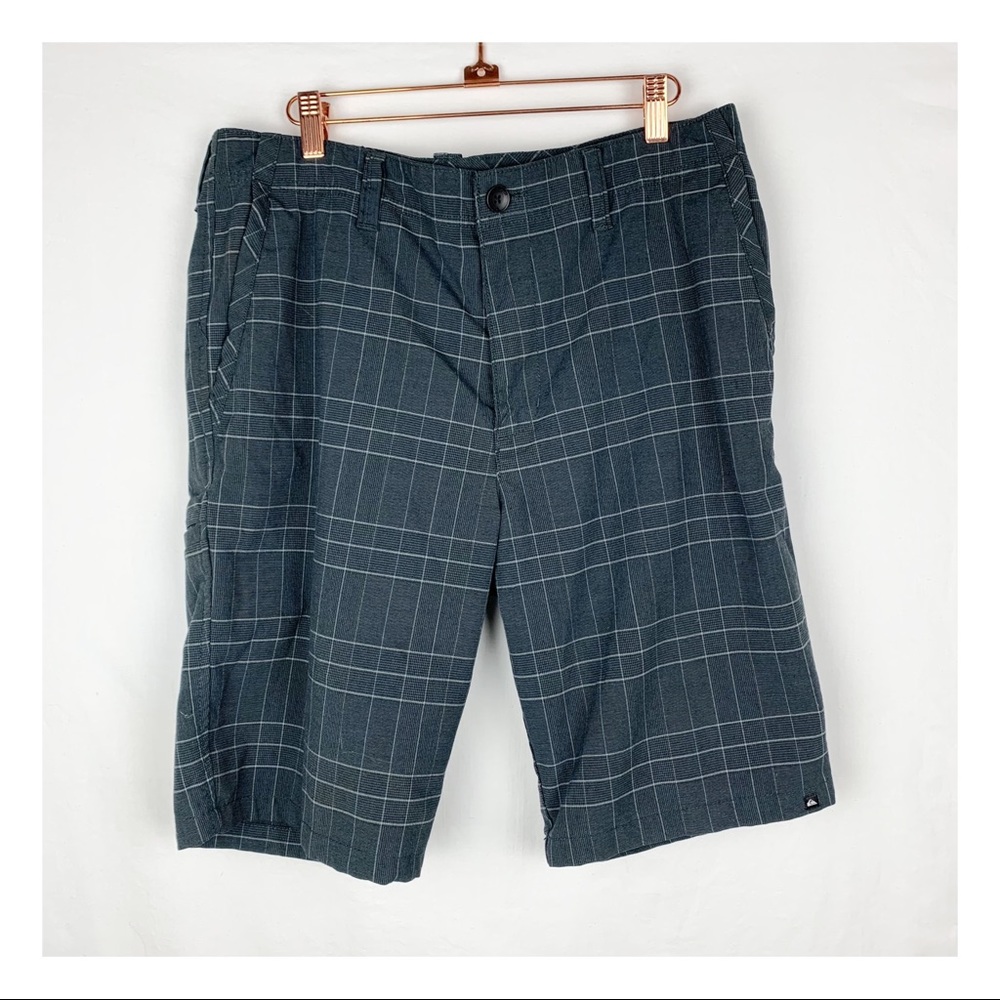 Quicksilver Gray Plaid Flat Front Shorts - Men’s 33